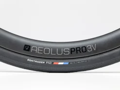 Hot Trek Bikes Bontrager R2 Hard-Case Lite Road Tire Black