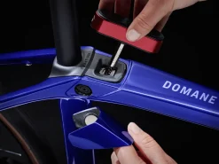 Clearance Trek Bikes Domane SL 6 Gen 4 Hex Blue