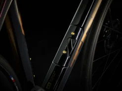 Fashion Trek Bikes Domane SLR 7 AXS Gen 4