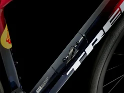 Fashion Trek Bikes Domane SLR 7 AXS Gen 4