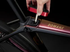 Fashion Trek Bikes Domane SLR 7 AXS Gen 4