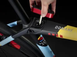 Fashion Trek Bikes Domane SLR 7 AXS Gen 4