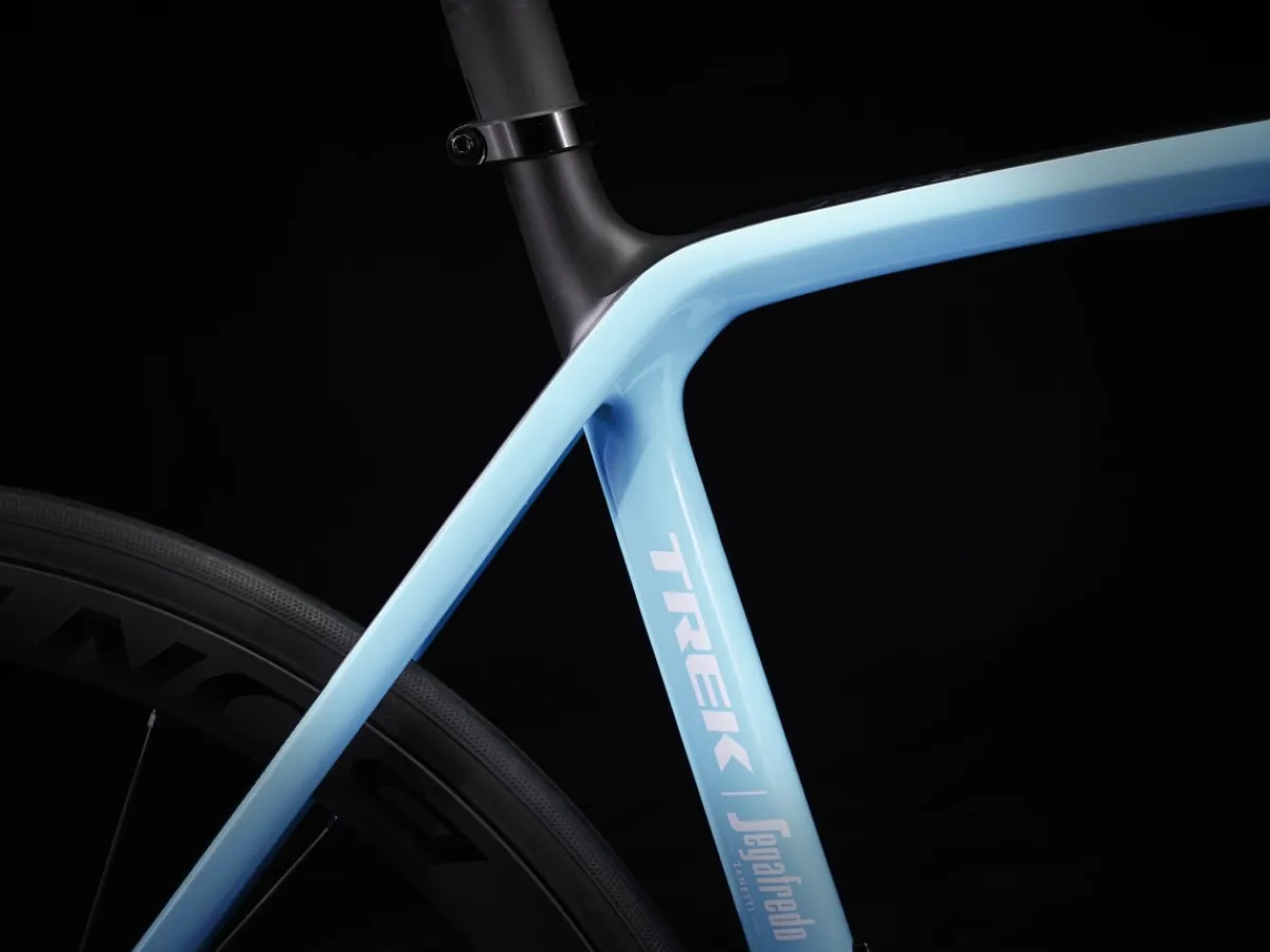 Best Sale Trek Bikes Émonda SLR 6 AXS Dark Prismatic/Trek Black