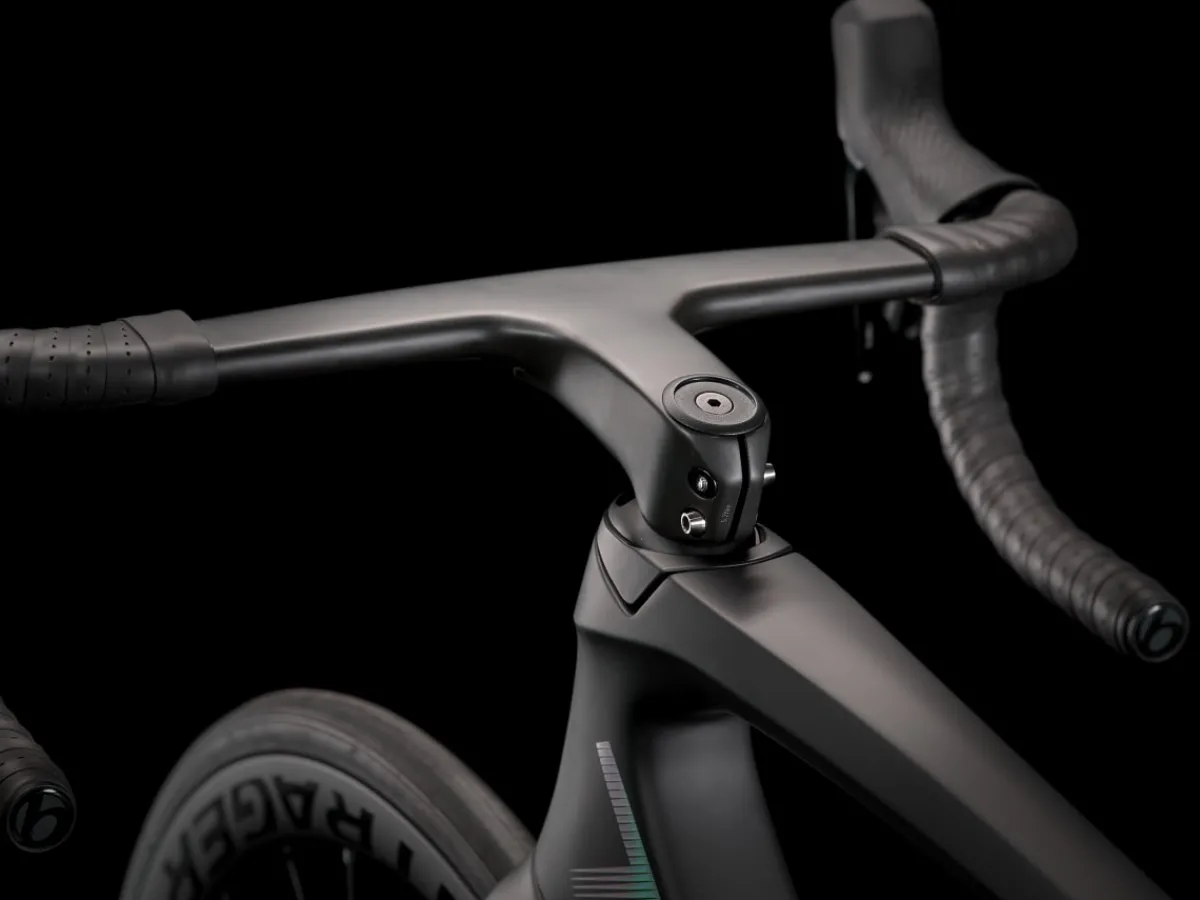 Best Sale Trek Bikes Émonda SLR 6 AXS Dark Prismatic/Trek Black