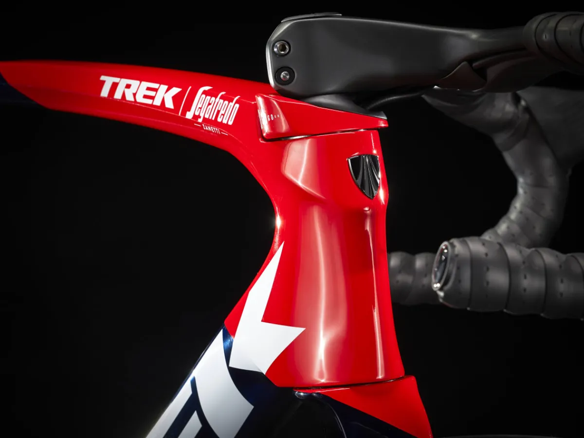 Best Sale Trek Bikes Émonda SLR 6 AXS Dark Prismatic/Trek Black