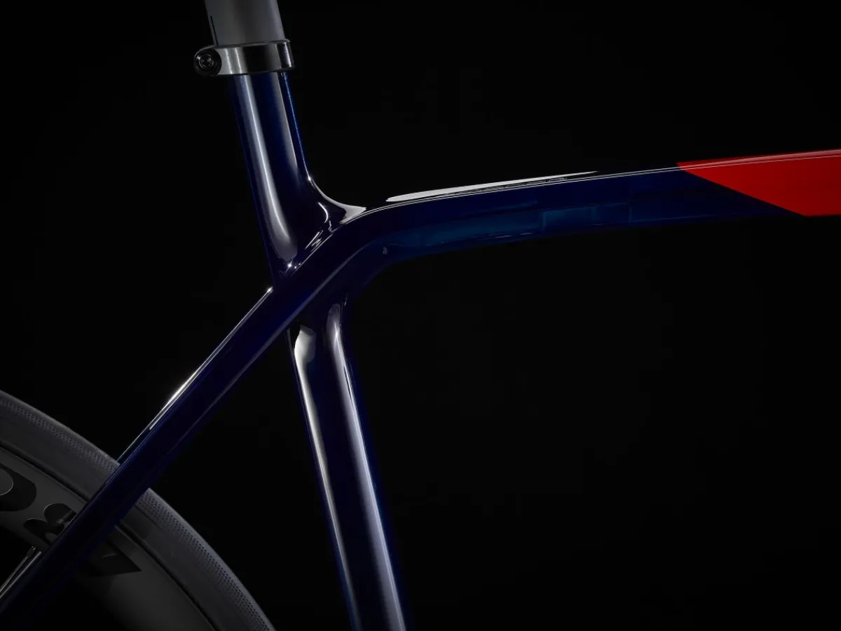 Best Sale Trek Bikes Émonda SLR 6 AXS Dark Prismatic/Trek Black