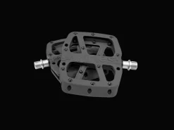 Store Trek Bikes e*thirteen Base Composite Flat Pedal Set