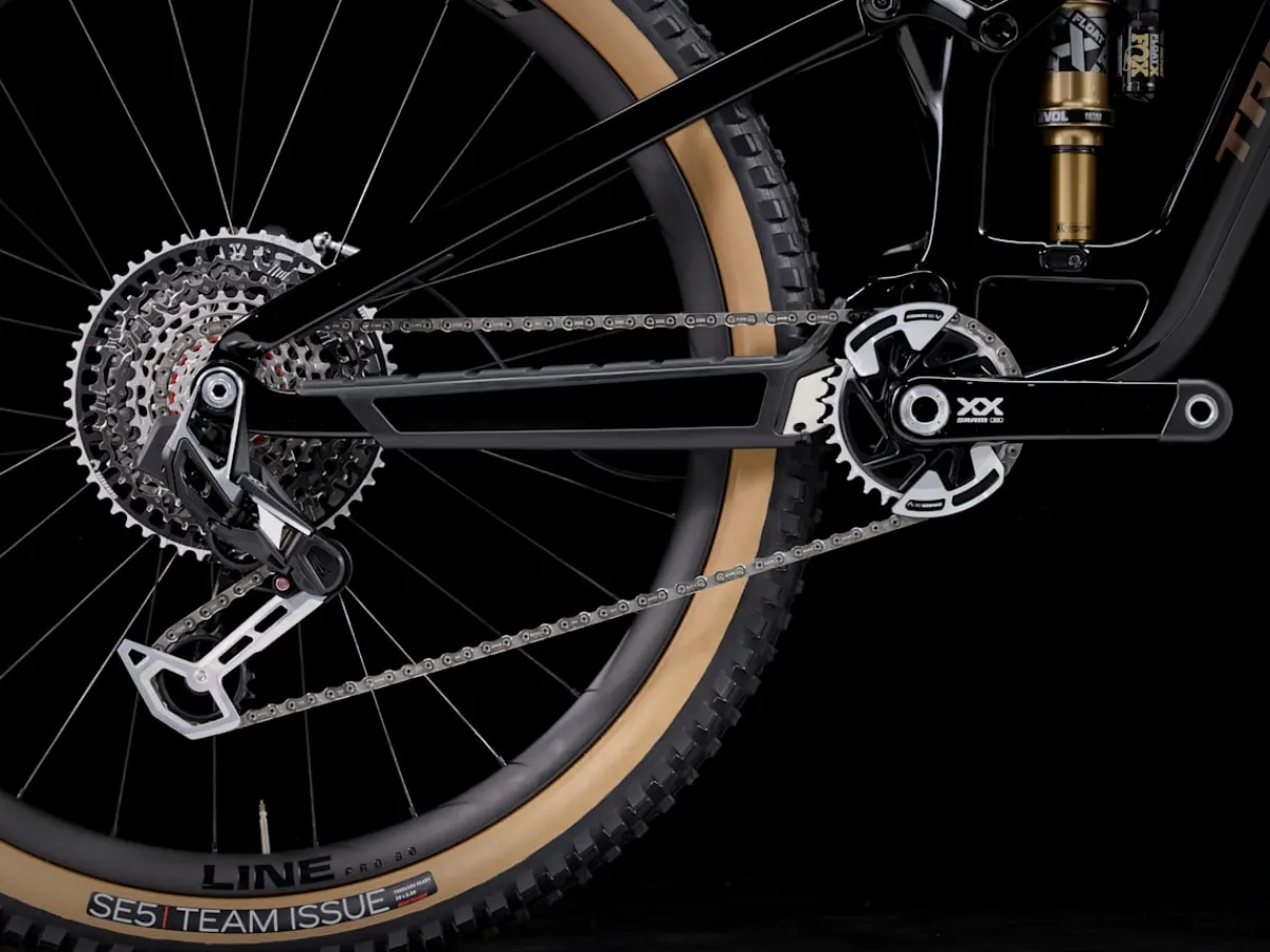 Hot Trek Bikes Fuel EX 9.9 XX AXS T-Type Gen 6