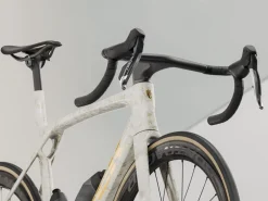 Hot Trek Bikes Madone SLR 9 AXS Gen 8