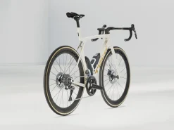Shop Trek Bikes Madone SLR 7 Gen 8