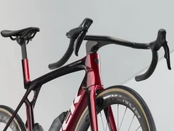 Shop Trek Bikes Madone SLR 7 Gen 8