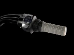 Clearance Trek Bikes Precaliber 24 8-speed Suspension