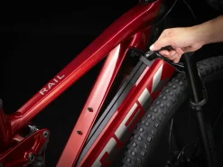 Sale Trek Bikes Rail 5 Gen 2 Matte Trek Black/Miami Green