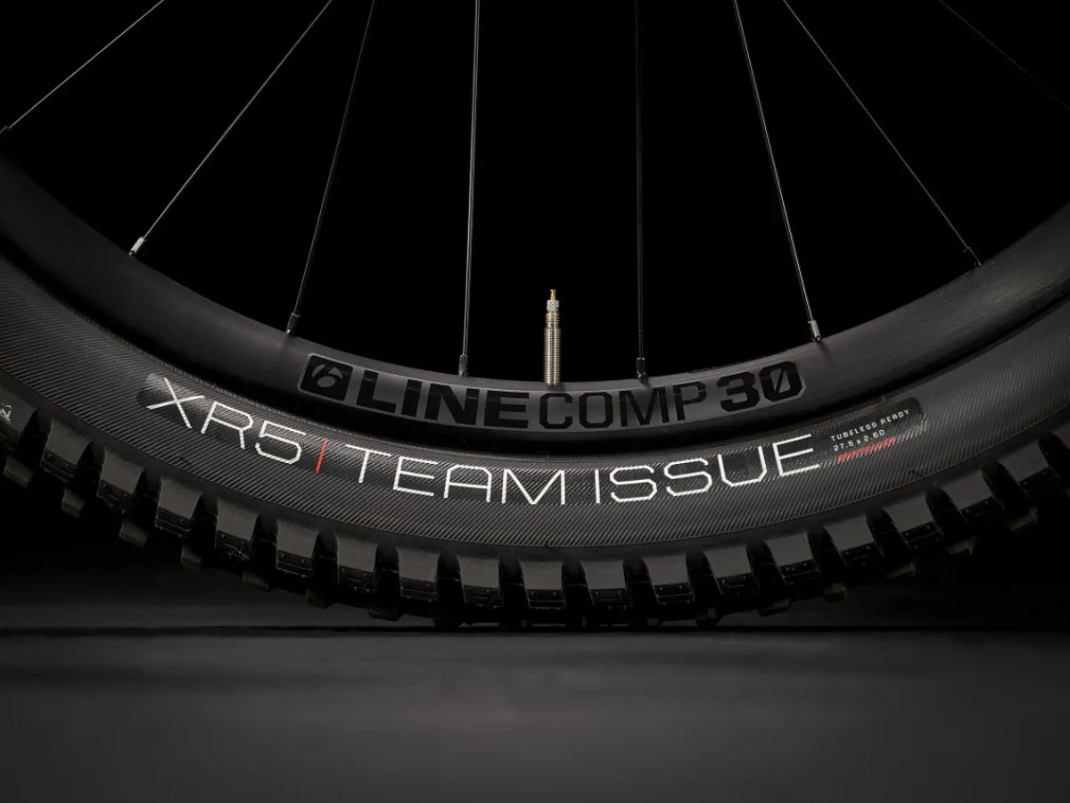 Store Trek Bikes Slash 9.7 Gen 5 Carbon Blue Smoke/Trek Black