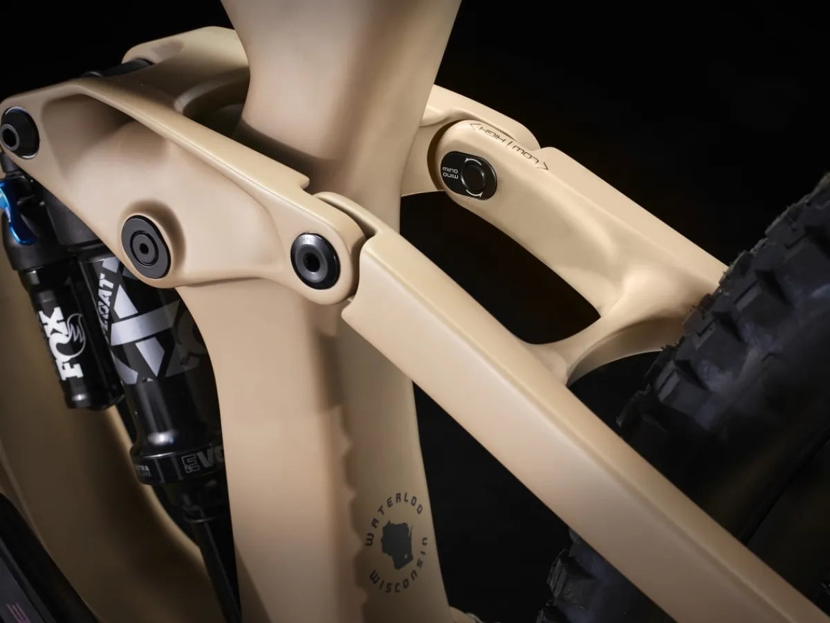 Store Trek Bikes Slash 9.7 Gen 5 Carbon Blue Smoke/Trek Black