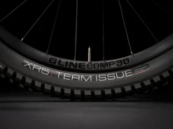 Store Trek Bikes Slash 9.7 Gen 5 Carbon Blue Smoke/Trek Black