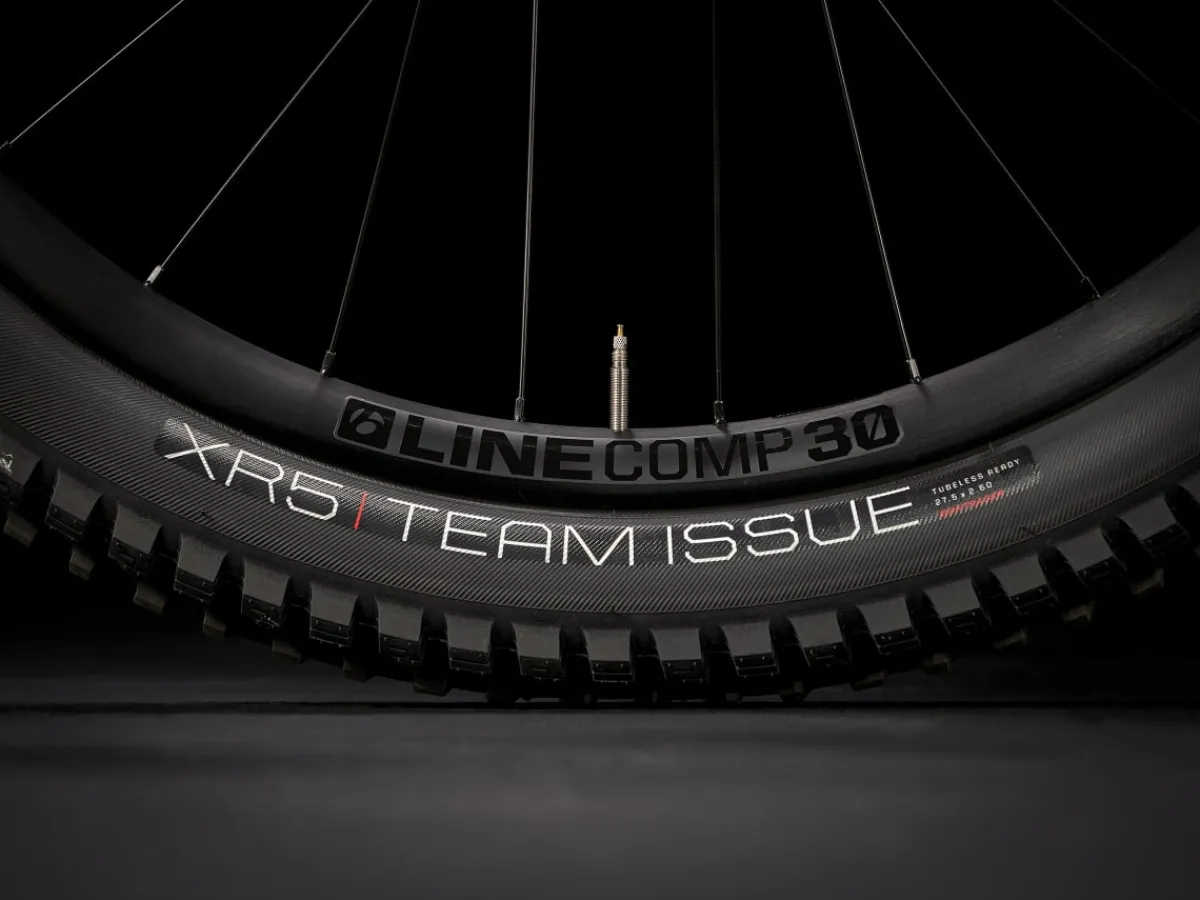 Store Trek Bikes Slash 9.7 Gen 5 Carbon Blue Smoke/Trek Black