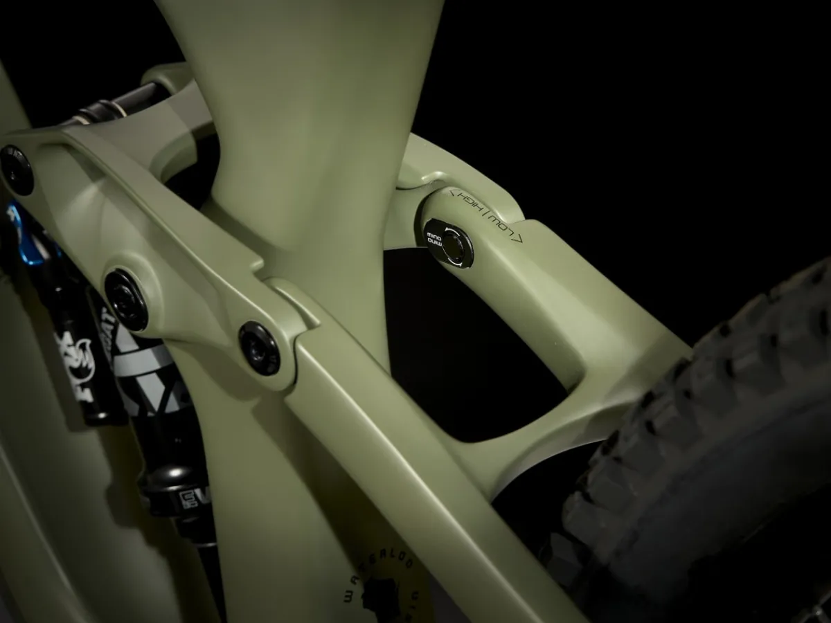 Store Trek Bikes Slash 9.7 Gen 5 Carbon Blue Smoke/Trek Black