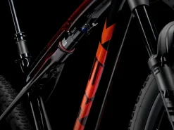 New Trek Bikes Supercaliber SLR 9.8 XT Gen 2 Argent Drizzle