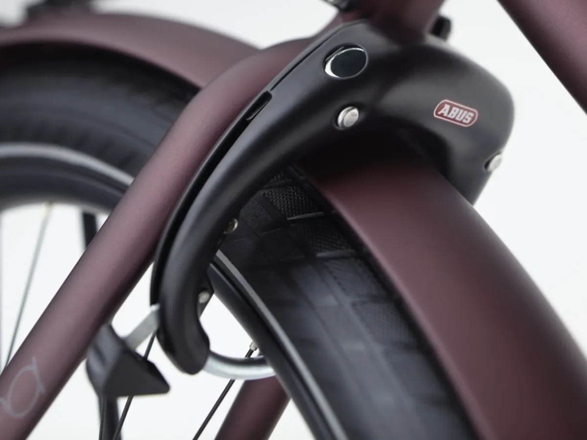 Hot Trek Bikes Townie Path Go! 10D EQ Step-Over