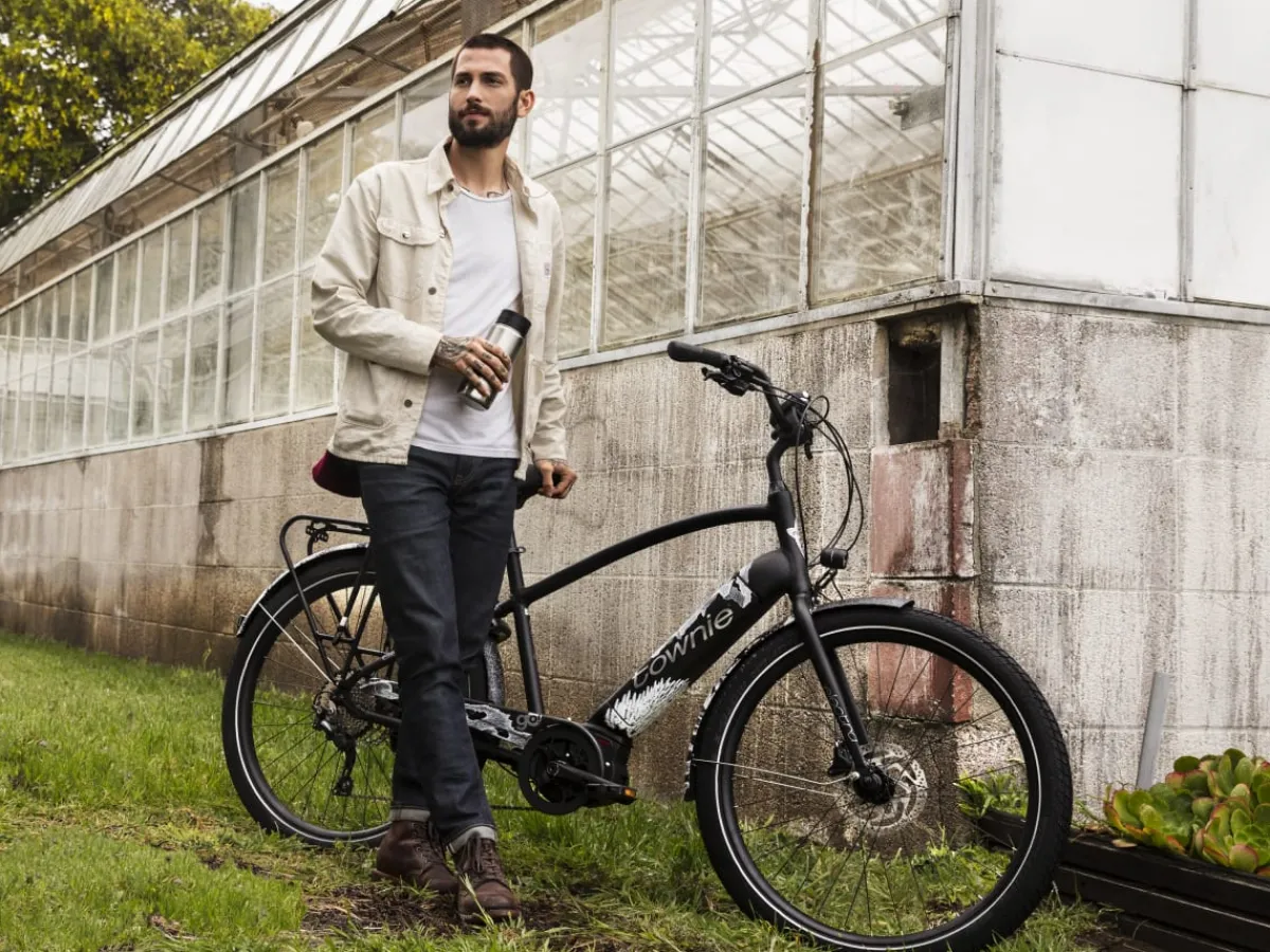 Hot Trek Bikes Townie Path Go! 10D EQ Step-Over